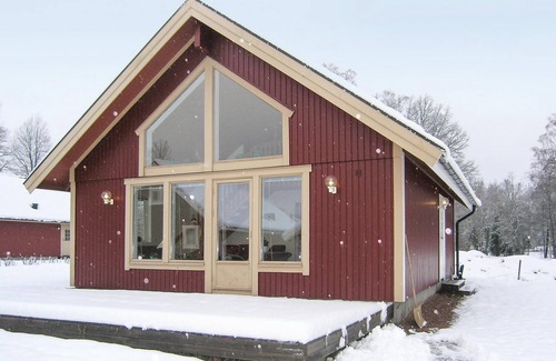 Bolmso House | The beautiful cottage on the island of Bolmsö is located 600 m walk from the lake.