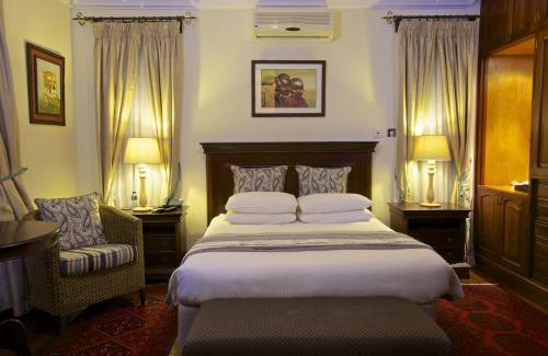 Runda Hotel | The Bedelle