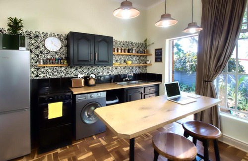 Makhado Apartment | The BeeKeeper's Inn