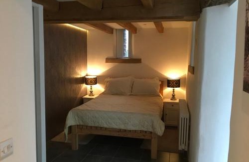 Monmouth Apartment | The Bees Knees @ Redhill Grange