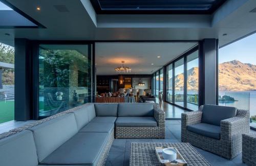 Queenstown City Centre Villa | The Belfast by MajorDomo