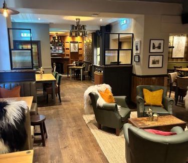 Tanworth in Arden Hotel | The Bell