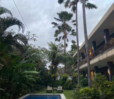 Batu Bolong House | The Belong House By Sila Dharma