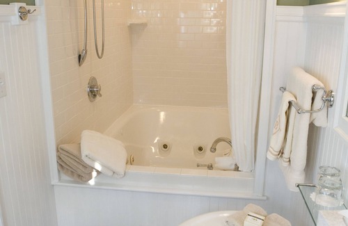 Saugatuck Hotel | The Belvedere Inn & Restaurant