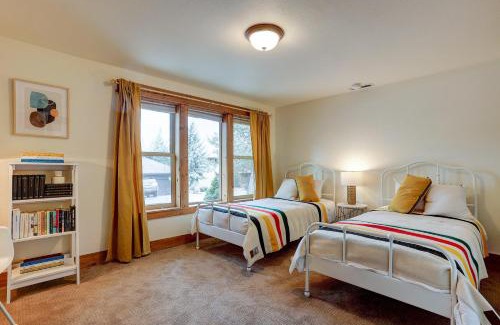River West House | The Bend House