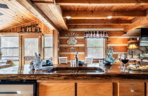 Pigeon Forge Cabin | The Best Dog Friendly Cabin in Pigeon Forge