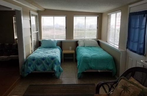 Cedar Lane House | THE BEST IN SARGENT, TEXAS