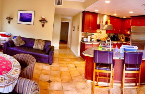 Westside Santa Cruz House | The BEST Location! 4 bedrooms Beach Retreat 1.5 blks to beach Hot tub, Firepit