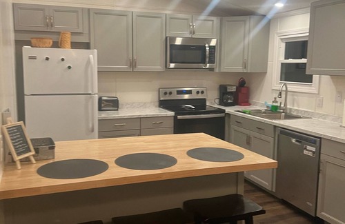 Sylva House | The BEST Pet friendly Sylva NC Mountain Retreat Near WCU and downtown❤️