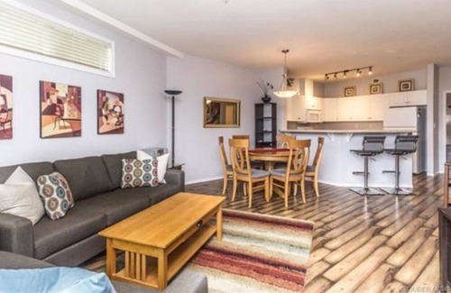 North End House | The best Waterfront Resort Condo in Kelowna