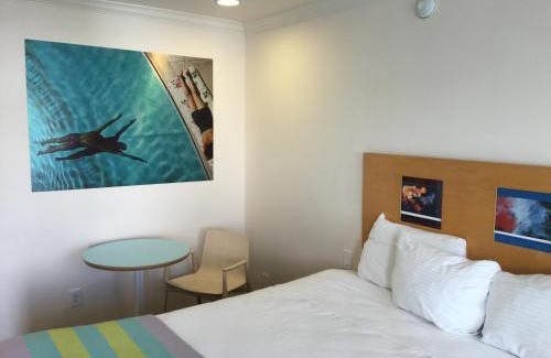 Beverly Grove Hotel | The Beverly Laurel Hotel at West Hollywood