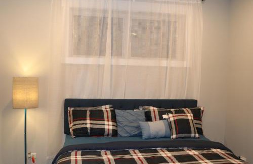 Tri-Taylor Apartment | The Beverly, Super Location near Downtown, Medical District and United Center