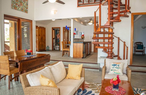 Milton Bight House | The Big Beach House.