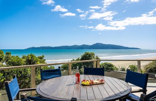 Raumati South House | The Big Bach