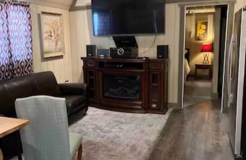 Hurricane Cabin | The Big Tiny White House