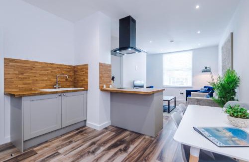 Hull Old Town Apartment | The Binding House by Guestz