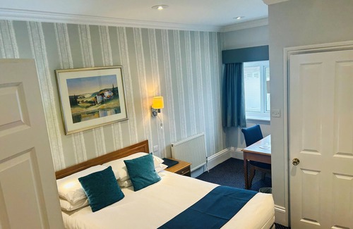 Scaynes Hill Hotel | The Birch Hotel