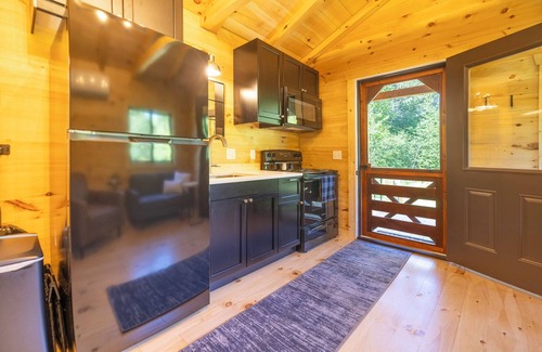 Porterfield Cabin | The Birch - New! - Menominee River Boutique Tiny Cottage