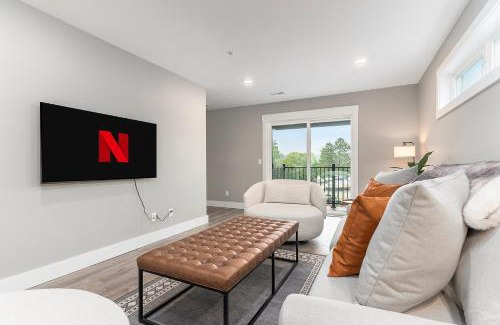Lake Leelanau House | The Birches Condotel Downtown Lake Leelanau 2864