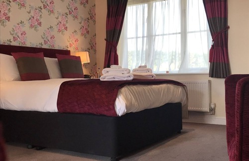 Wreningham Hotel | The Bird in Hand