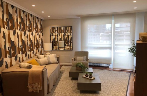 Oviedo City Centre Apartment | The Black Cherry