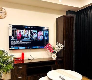 Viman Nagar Apartment | The Blackwood Studio