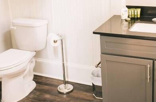 Lake City Apartment | The Blanche -Room 212