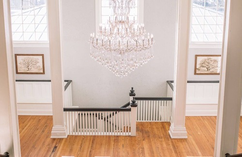Lake City Apartment | The Blanche - Room 310
