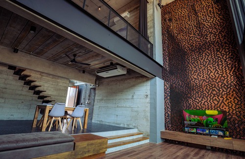 Thap Sakae Hotel | The Bloc At Sea