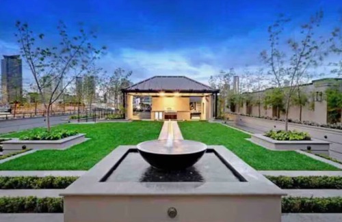 South Melbourne Apartment | The Block -Spacious and Luxurious 4 bed Apartment