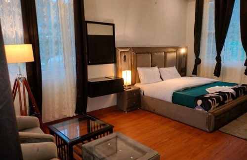 Naukuchiyatal Hotel | The Blossom Glee