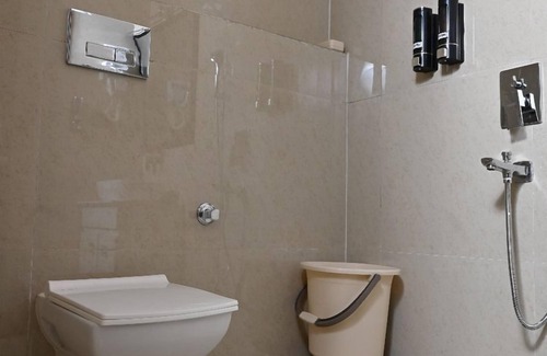 Naukuchiyatal Hotel | The Blossom Glee