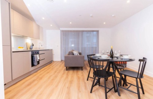 Addiscombe Apartment | The Blossoms