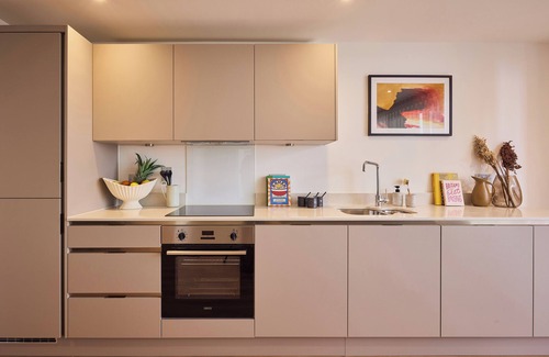 Addiscombe Apartment | The Blossoms