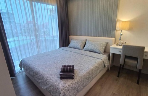 Saen Suk Apartment | The Blu X Condo Bangsean R9