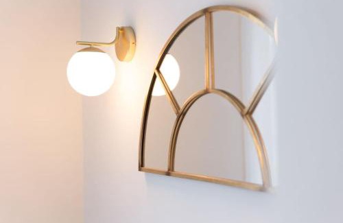 Quartier des Coteaux de l'Orge Apartment | The Blue and Gold Cocoon Appart