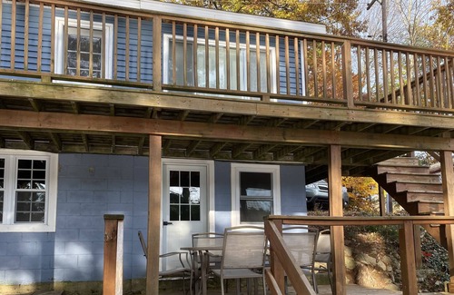 Smyrna House | The Blue Canoe Lake House