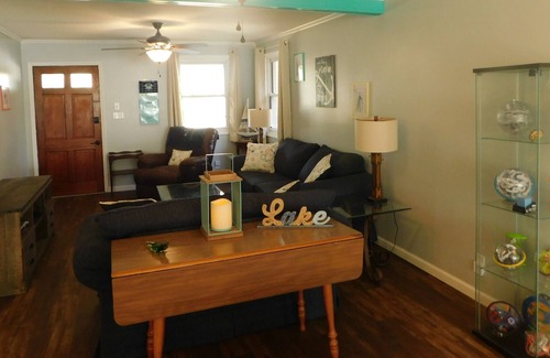 Eutawville House | The Blue Canoe Lodge – The perfect destination for family, fishermen & golfers!