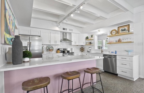 Savannah Beach House | The Blue Crab House-Pool, hot tub, and stone's throw to the beach