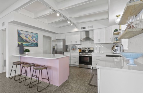 Savannah Beach House | The Blue Crab House-Pool, hot tub, and stone's throw to the beach