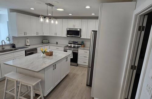 Indian Rocks Beach House | The Blue Dolphin - Waterfront w/Dock & Golf Cart