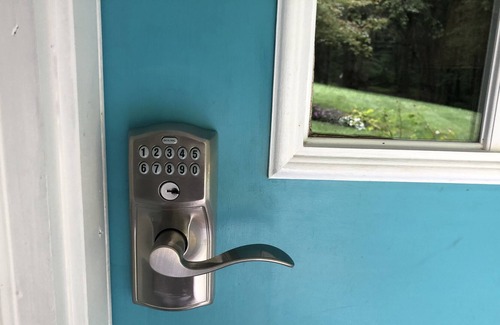 Dundee Cottage | The Blue Door Cottage