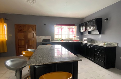 Windsor Villa | The Blue Flamingo