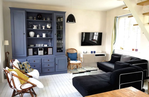 Morlaix House | The Blue Garden - Long term possible