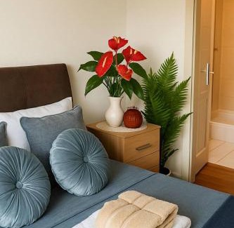Cork House | The Blue Haven - Calm and Cozy Stay
