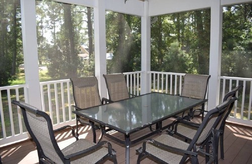 Piney Island House | The Blue Heron-Close to Beach & Large Screened Porch!