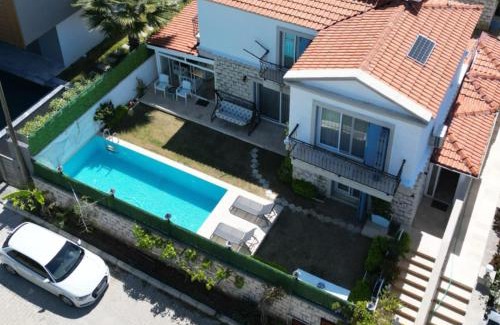 Ildır Koyu Villa | The Blue Mansion - Charming Family Villa in Çeşme