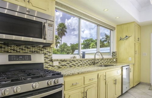 Marathon House | The Blue Marlin House 3bed | 3 Bed, 3 Bath
