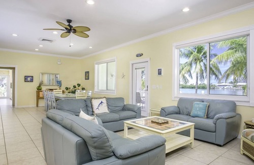 Marathon House | The Blue Marlin House 3bed | 3 Bed, 3 Bath