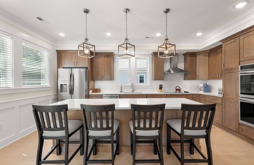 Monteray Shores House | The Blue Pearl: New Build, Private Pool, Rec Room, Hot Tub